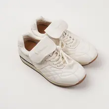 春秋用カジュアルスニーカー【深口・中ヒール・内蔵ヒール・ブラック】