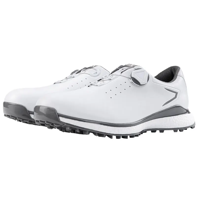 秋のゴルフファッションで失敗しないシューズ選びは？
