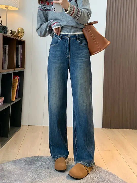 高腰ストレッチデニムパンツ【厚手・羽毛入り・スリムフィット・ブーツカット】