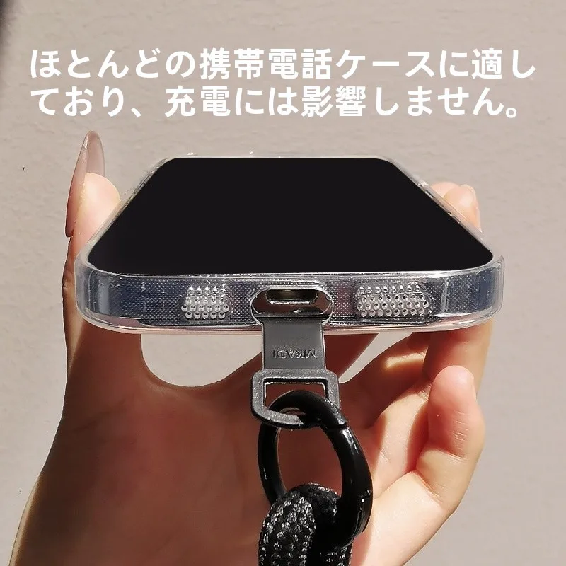 携帯の後ろにつけるやつは、本当に必要なの？
