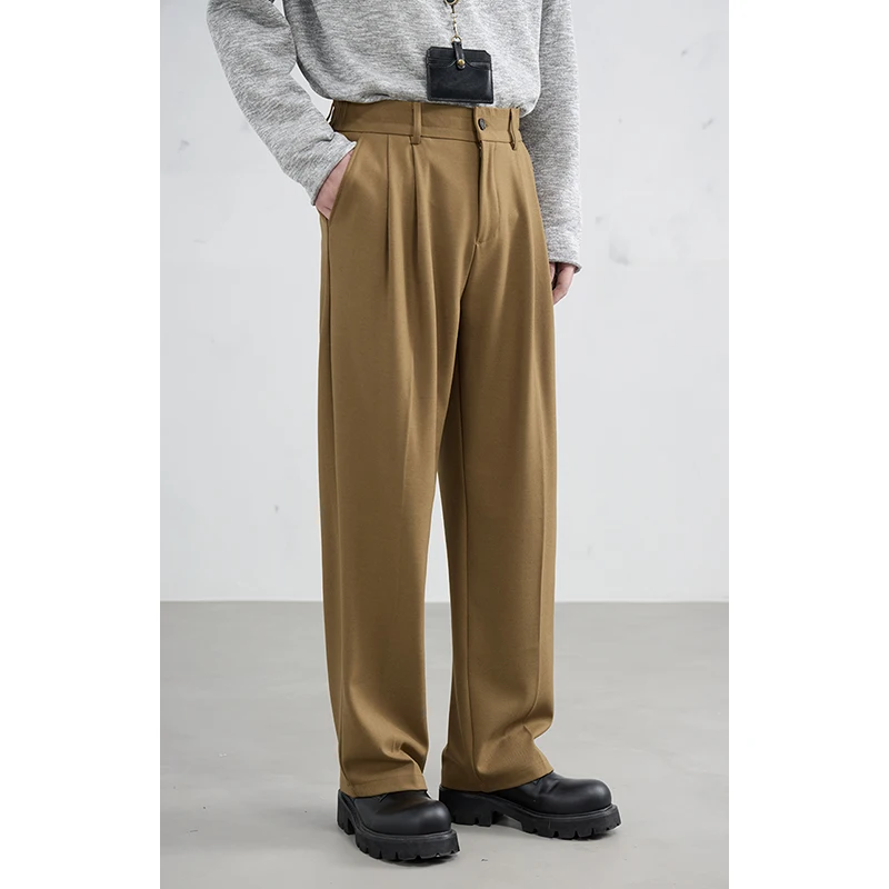 高級感のあるウール混合ワイドパンツ：春用メンズスーツスタイルに最適なフィット感と通気性のバランス