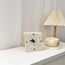 クリーム色のデスクトップ掛け時計【現代的デザイン・静音・学生用】