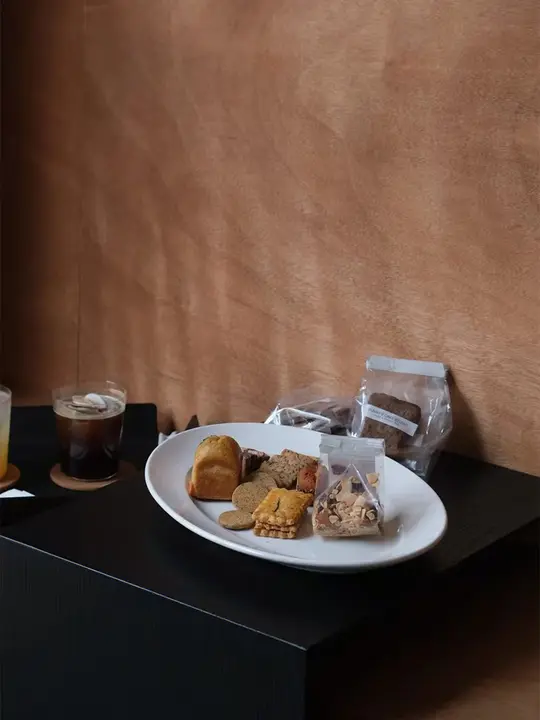 食品用ミニ透明密封袋【鉄製ワイヤーエッジ付き・お菓子やパン用】