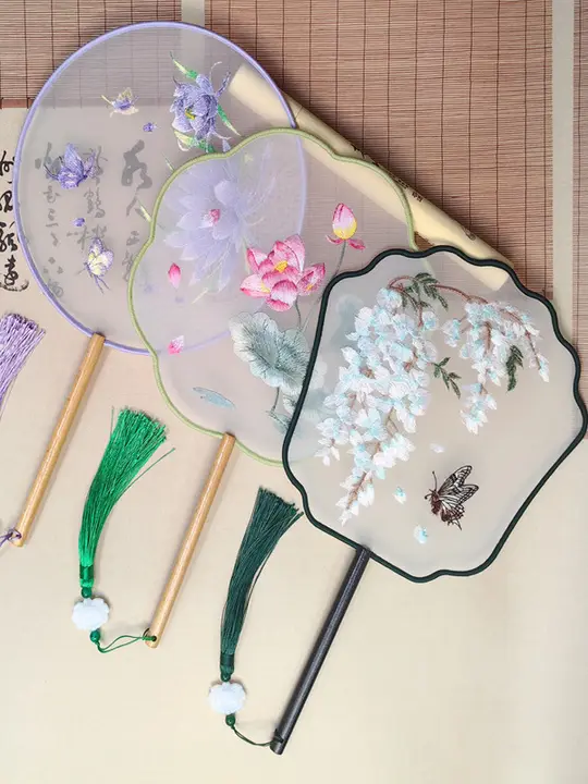 古風デザインの両面刺繍団扇【国風・舞踊用・夏用】