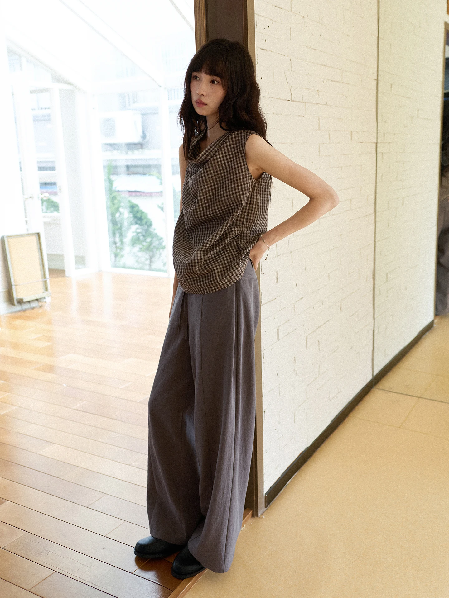 感のあるストレートワイドパンツ夏用ロング丈：法式スタイルの快適な日常着