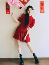 新中式立襟デザインの改良版チャイナドレス【赤色・リボン付き・女性用】