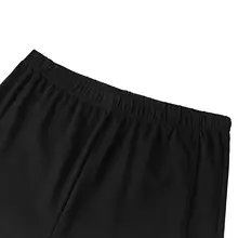 シンプルな黒のフィットパンツ【秋冬用・ストレッチ・快適な着心地】