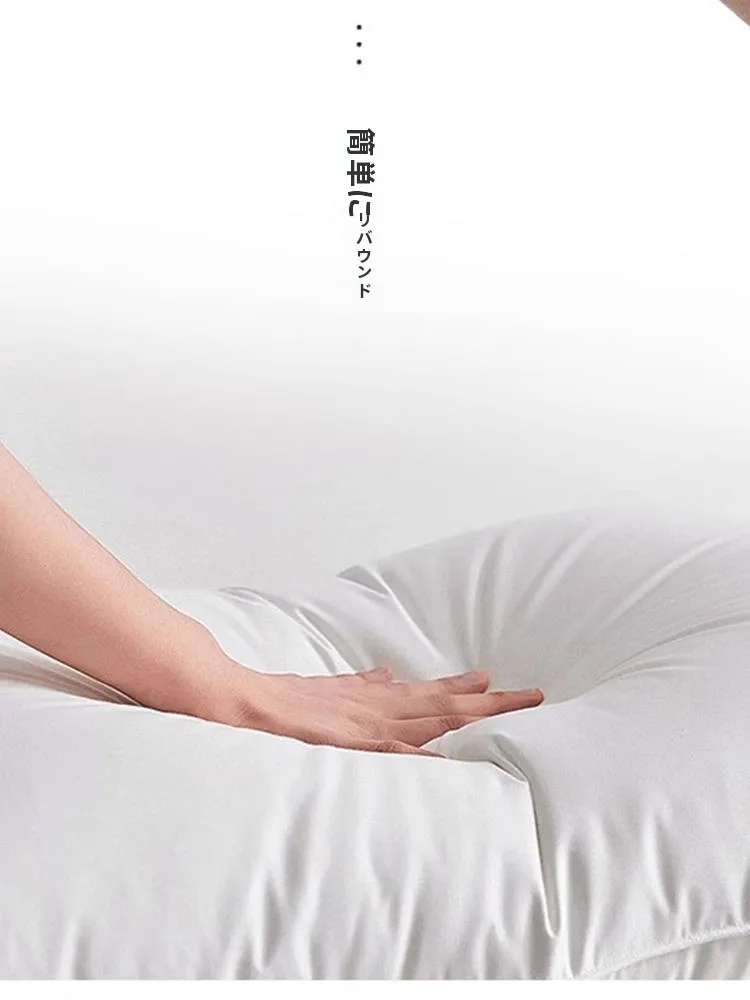 韓国インテリアを再現｜カフェ風部屋の作り方 - ヴィンテージバウハウススタイルクッションのインテリア的役割