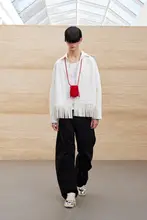 流行のトロピカル流れの白シャツコート【韓国スタイル・ゆったりシルエット】（セットアップ対応）