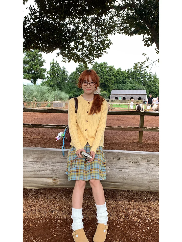 学院風の白鹅绒ニットカーディガン【丸首・トレンド・リブ編み】