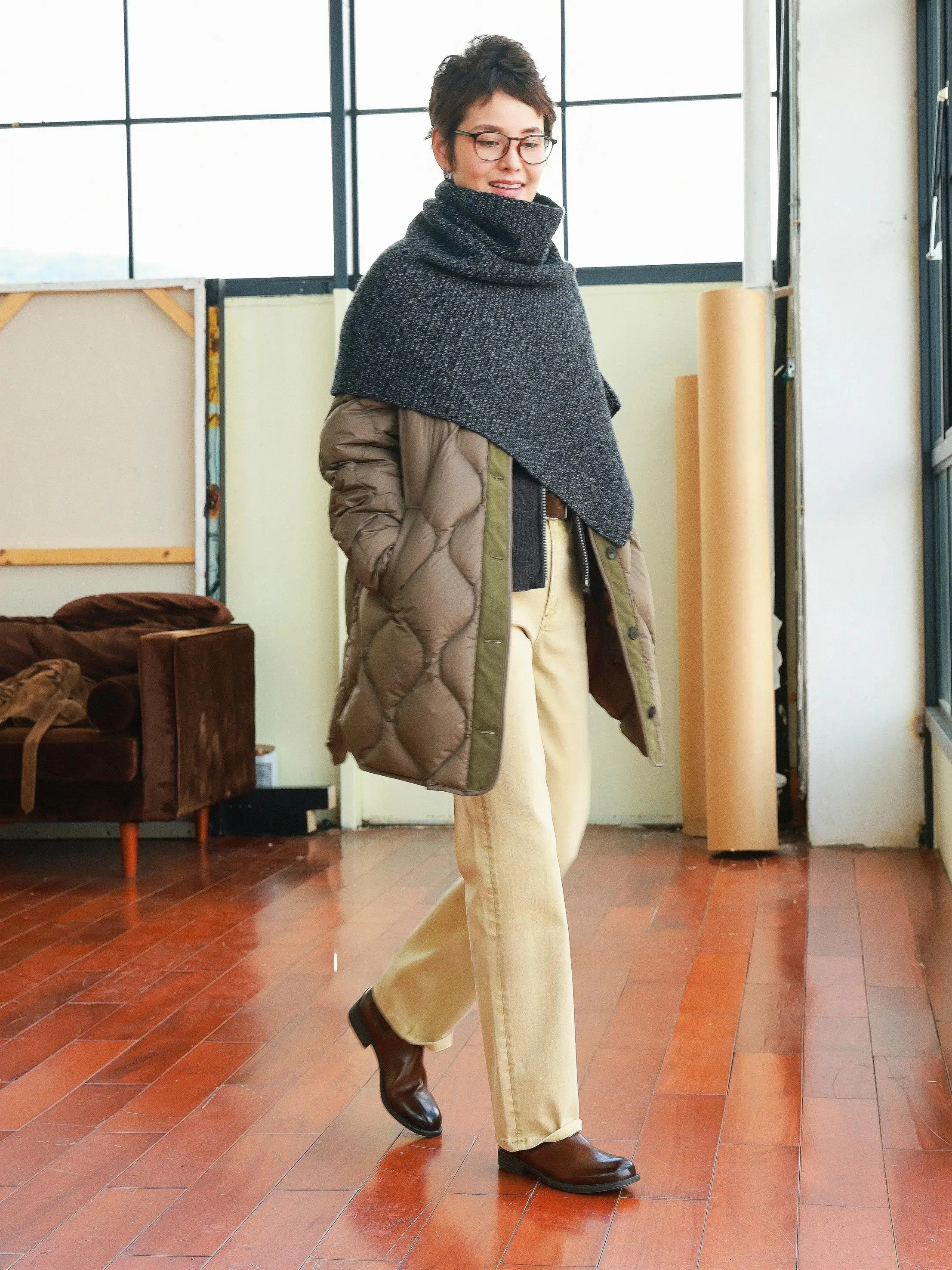 ms didion デニムパンツ モカカラー：スリムフィットで四季通用の日常スタイル