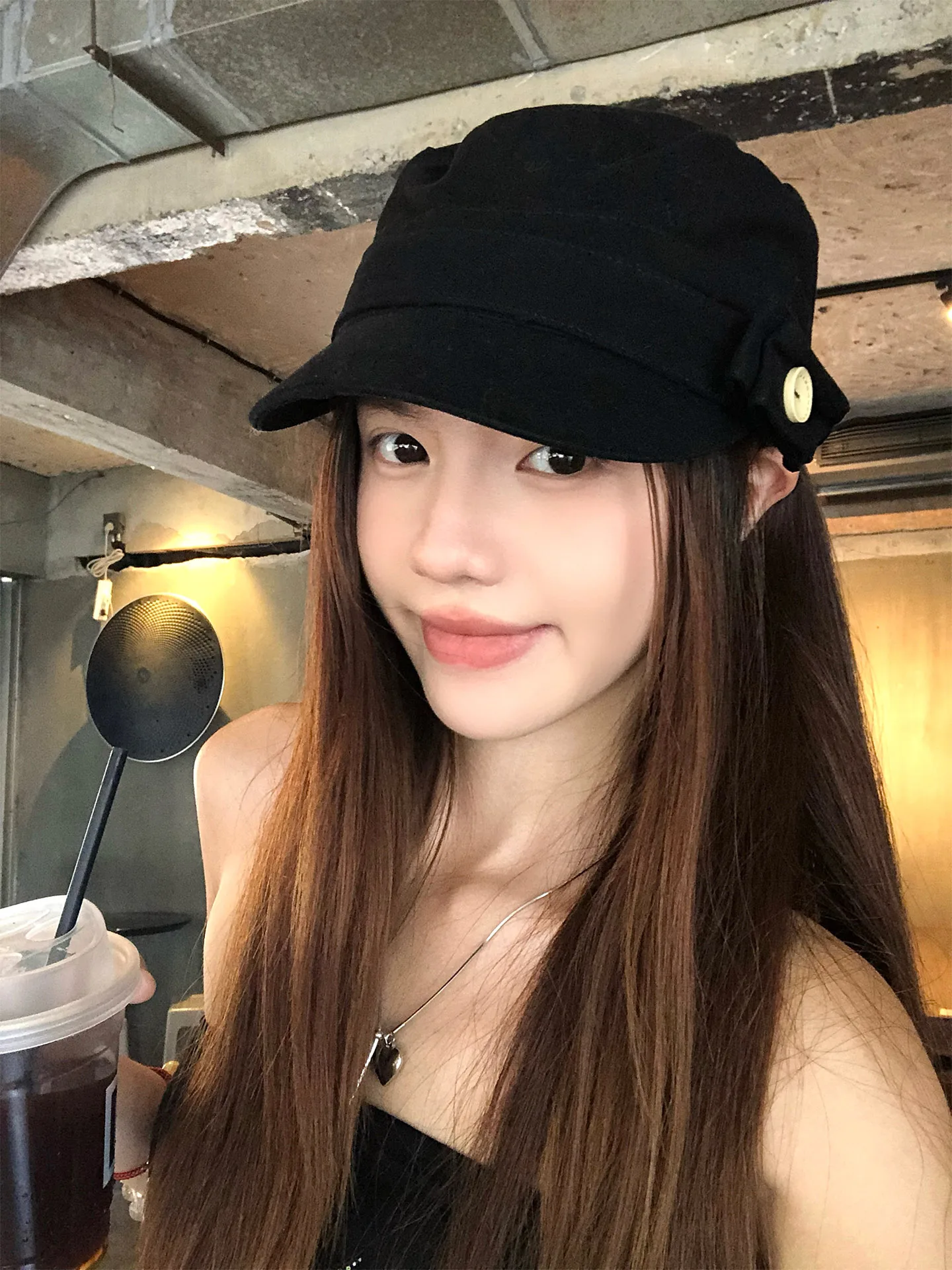 平つばキャップをどう選ぶ？リアルな使い方と、今こそ注目すべき「レトロ風ブラック平頂キャップ」の真実