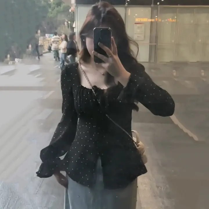 フレンチヴィンテージ風ドット柄長袖ブラウス【幅広サイズ・ボックスネック・春用】（セットアップ対応）