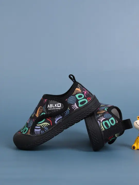 男の子用春秋用幼稚園室内シューズ【通気性・キャンバス・柔らかい底・滑り止め】