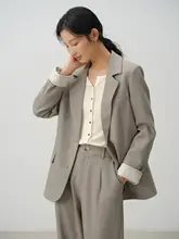 シルエットの女性用ジャケット【通勤・オフィススタイル】