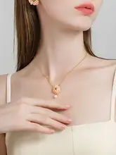 エレガントなフラワーネックレス【エナメルデザイン・パール付き・女性用】