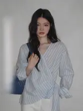 青いクロスストラップVネック長袖シャツ【春夏用・女性用】
