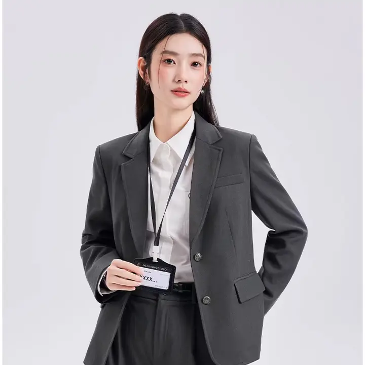 通勤に最適！軽やかな女性用スーツジャケット【ビジネス・フォーマル・春】（セットアップ対応）