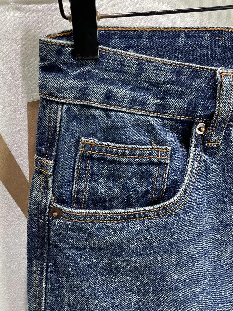 ワイドレッグデニムパンツのサイズ選びで迷うなら、これで解決できる？
