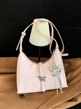 夏にぴったりな高級感あふれるショルダーバッグ【シンプルデザイン・斜め掛け対応】