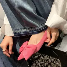 フラワーガール用 ピンクリボン付きポインテッドトゥフラットシューズ【低ヒール・浅 口・マリージェーンスタイル】