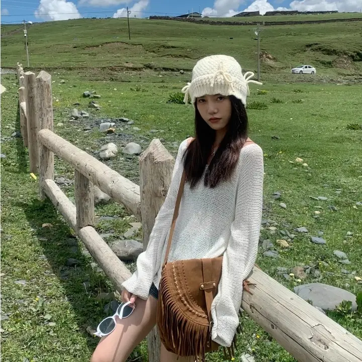 可愛いデザイン！リボン付きニット帽【女性用・春夏適用・編み地デザイン】