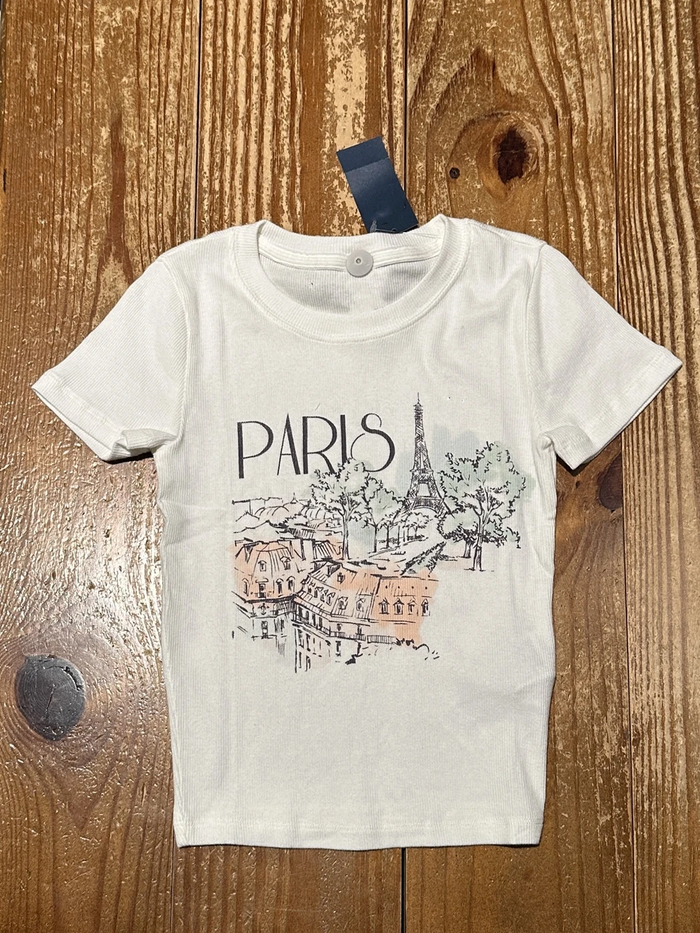 カジュアルなプリント入りショートTシャツ：女性向け スリムフィットの夏季着用ガイド