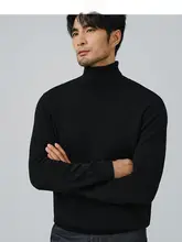 極上の柔らかさの黒色ハイネックニットセーター【メンズ・フィット・秋用】