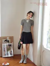 高腰デザインの黒いプリーツス�カート【フレンチスタイル・女性用・シルエット補整】