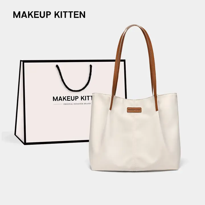 大容量のキャンバストートバッグ【通勤用・肩掛け可能】