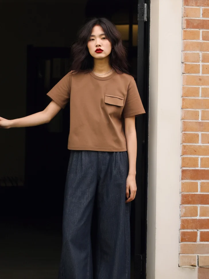 大人可愛い服 50代コーデ 完全ガイド｜質感と色のバランスで自然に着こなす