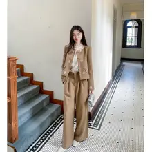 春季ファッションデザインの女性用アウター＆ワイドパンツ【スタイリッシュ・気品ある】（セットアップ対応）