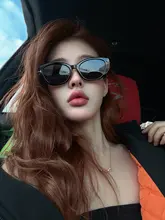 キャットアイ型ブラックフレーム偏光サングラス【紫外線から目を保護・男女兼用】
