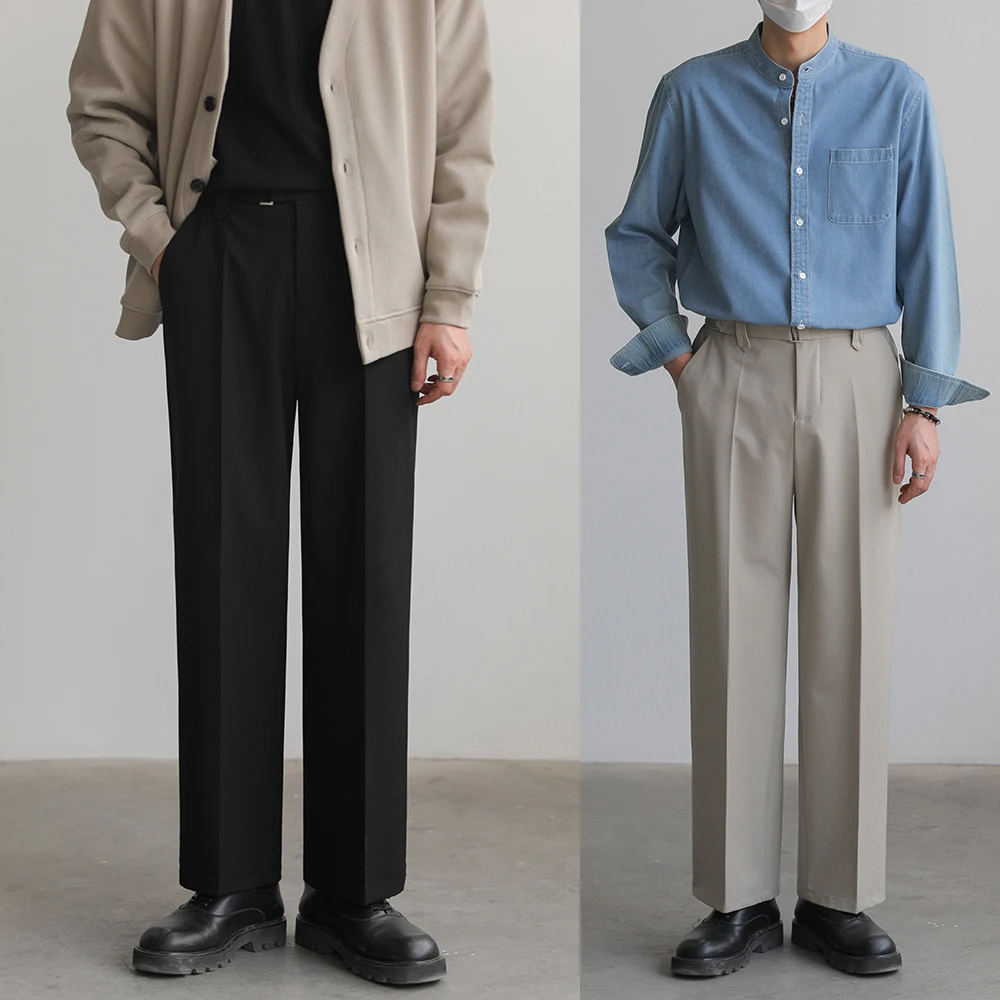 ダウンに合うパンツ メンズ どう選ぶ？高級感と実用性を両立する「ドレープカジュアルパンツ」の選び方