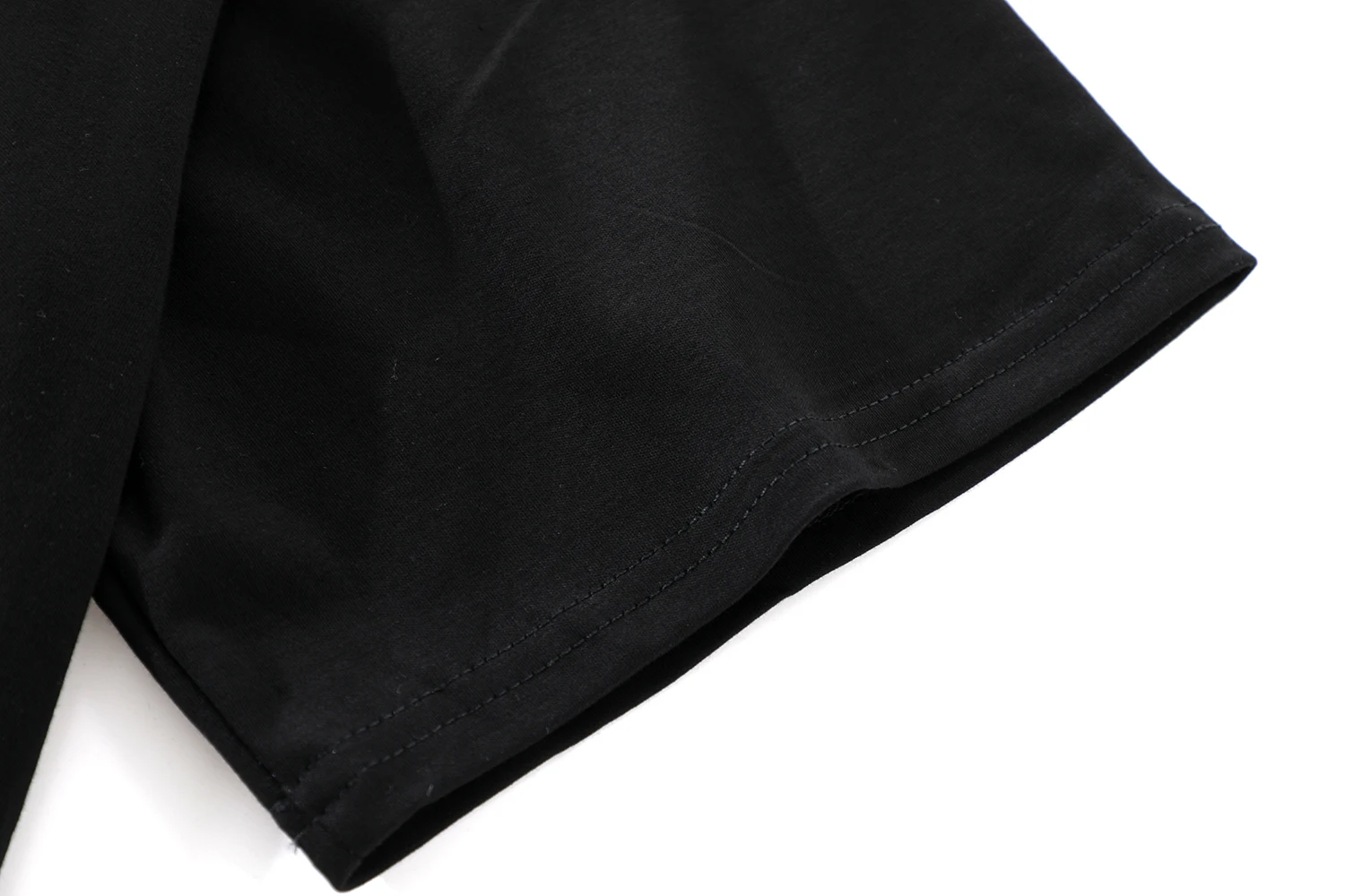 Tシャツのシミ取りに悩むなら、この1着で解決できる？