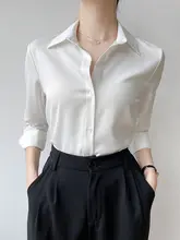 白いサテン仕立ての女性用シャツ【通勤・重ね着に最適】