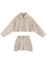 可愛らしいジッパー襟付きジャケットと工装ショートパンツ（セットアップ対応）