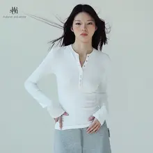 スポーツ長袖Tシャツ【白・ヘンリーネック・秋冬用・修身デザイン】