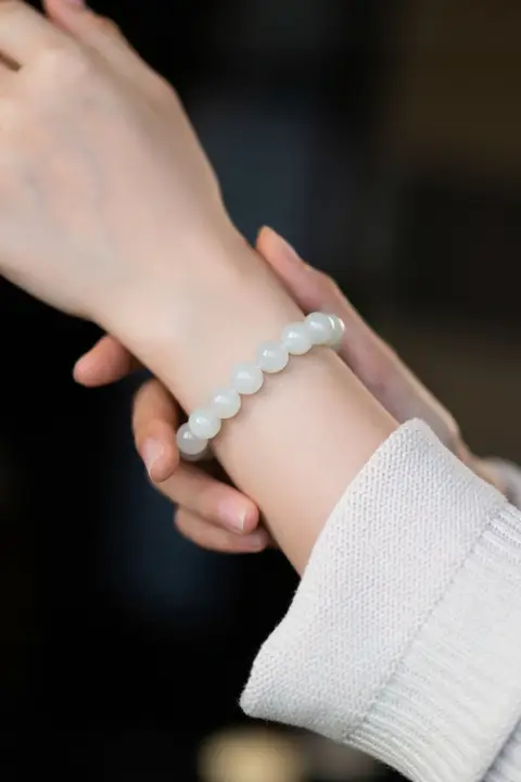 ブレスレット レディース 天然ジェイド ビーズ ハンドメイド ホワイト 上品