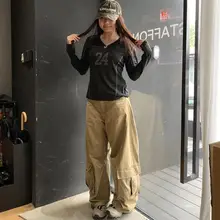Vネックデジタルプリント長袖Tシャツ【スポーツスタイル・レトロデザイン・女性用・秋春対応】