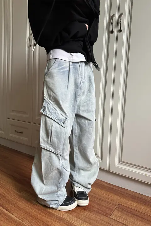 アメリカンヴィンテージ風 褶皺デザイン 多ポケットカーゴデニムパンツ【ユニセックス・ストレート・フィット・カジュアル】
