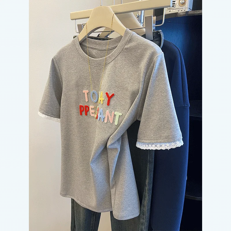 刺繍入りレースパネルのグレー半袖Tシャツ【ゆったりシルエット・アメリカンスタイル】