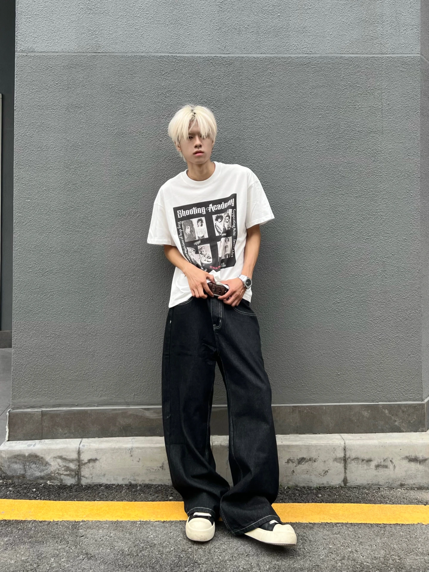 黒 デニム ワイド パンツ：ユニセックス・ストレートフィットの実用性と使い分け