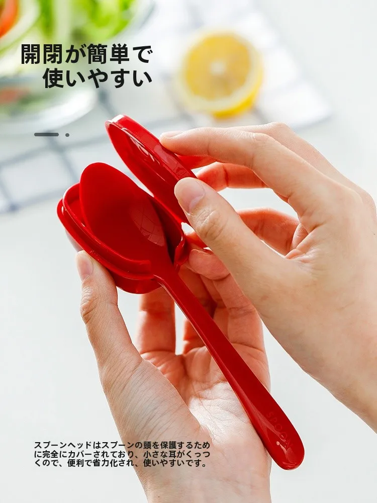 蓋付きプラスチックスプーン：携帯・防塵・フルーツ用の実用性と使い方