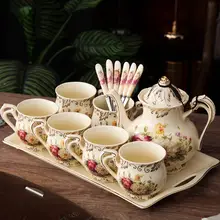 欧風 中古茶器セット【陶器・トレイ付き・ティーカップ・コーヒーカップ・家庭用】