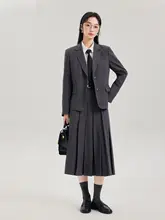 グレーのスーツ【女性用・職場カジュアル・面接対応・小柄向け】（セットアップ対応）