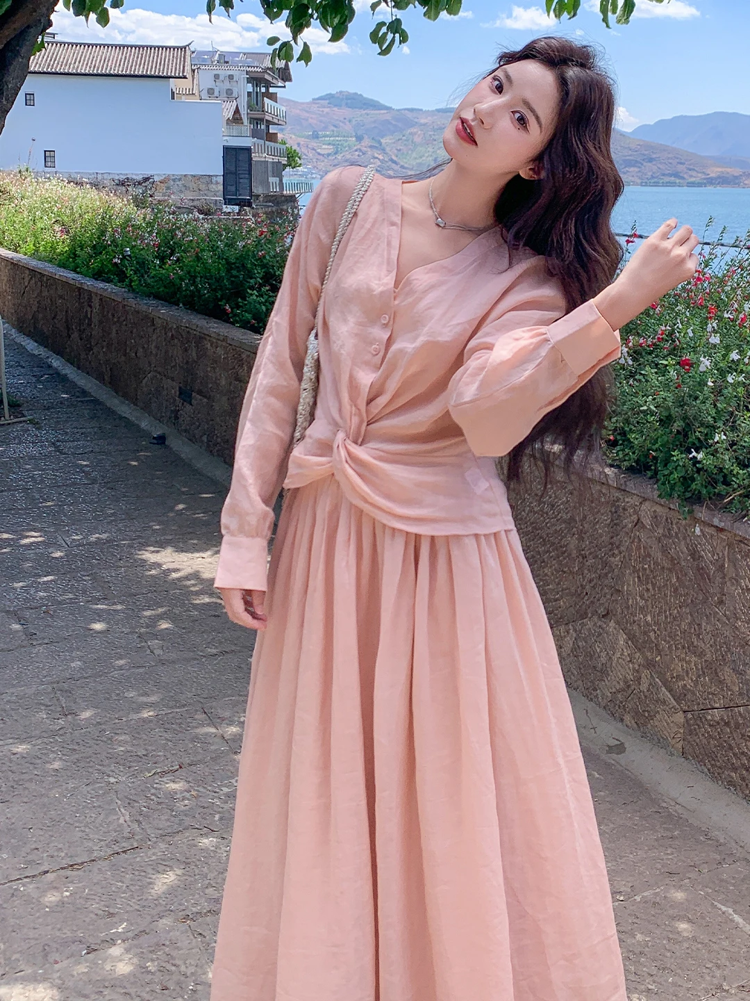 1ヶ月着回しコーディネートで失敗しない方法は？美しいピンクのリネントップス＆スカートが解決する