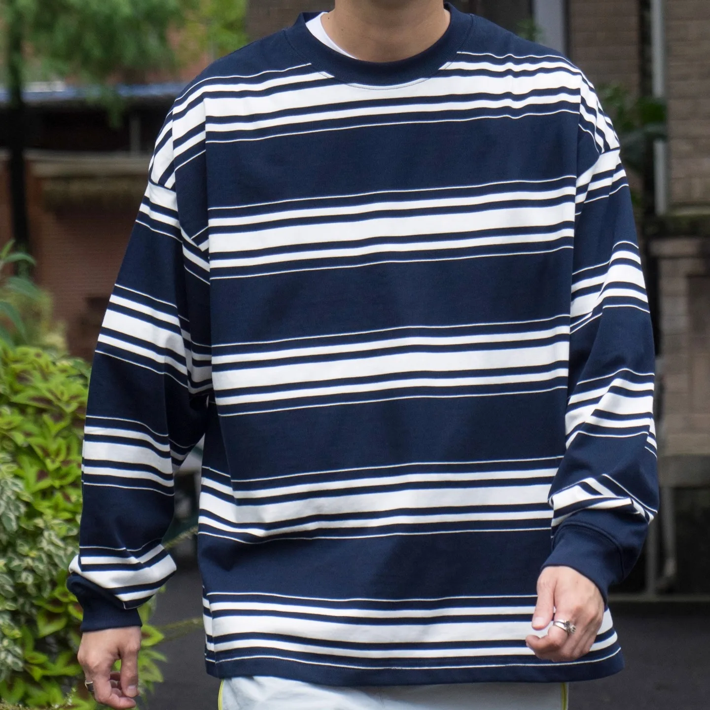 冬に合うライブtシャツの着こなしは？厳選5選でカジュアルと保温のバランスを取る