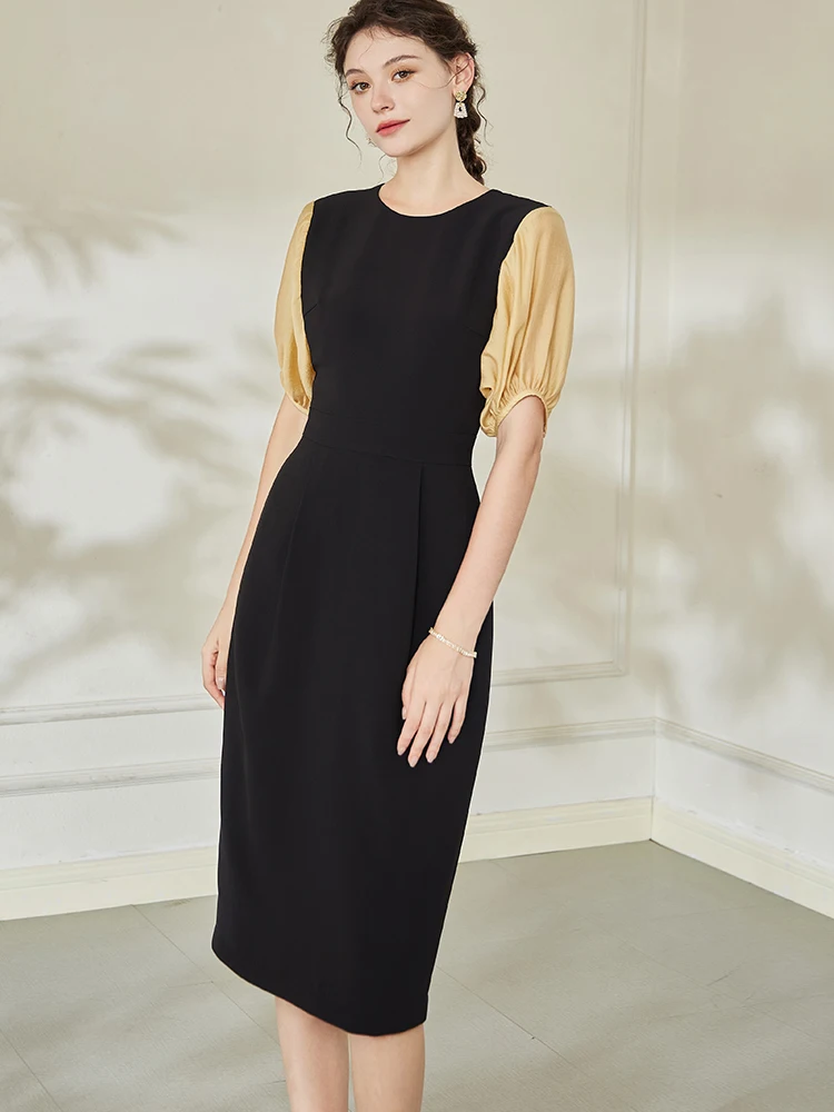 体のラインが出る服 職場でどうやって隠す？スタイリッシュな通勤ワンピースが解決する理由