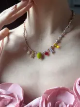 カラフルなビーズネックレス【多彩なデザイン・ファッションアイテム】